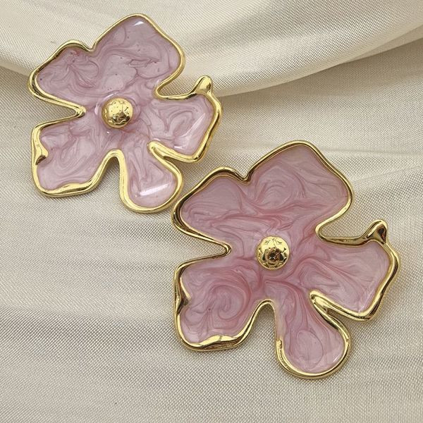 Серьги-пусеты Цветы крупные с черной эмалью CJL35978