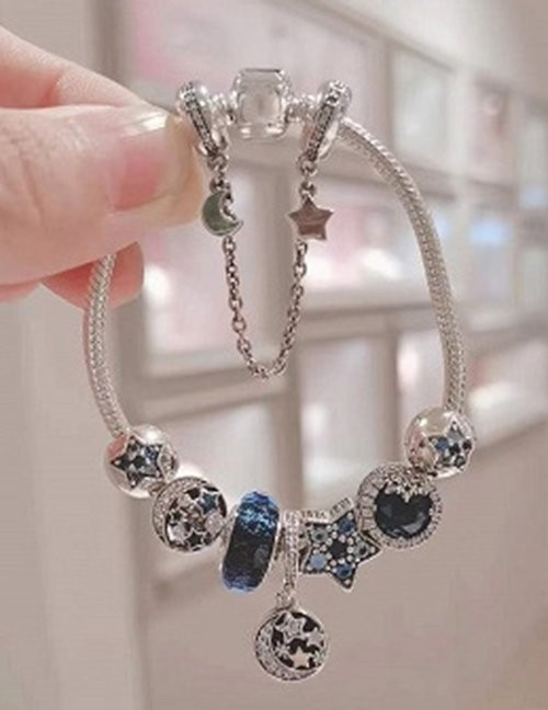 Жесткий браслет L88409