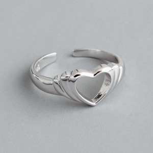 Разомкнутое кольцо с контуром сердца в стиле минимализм CJC99306