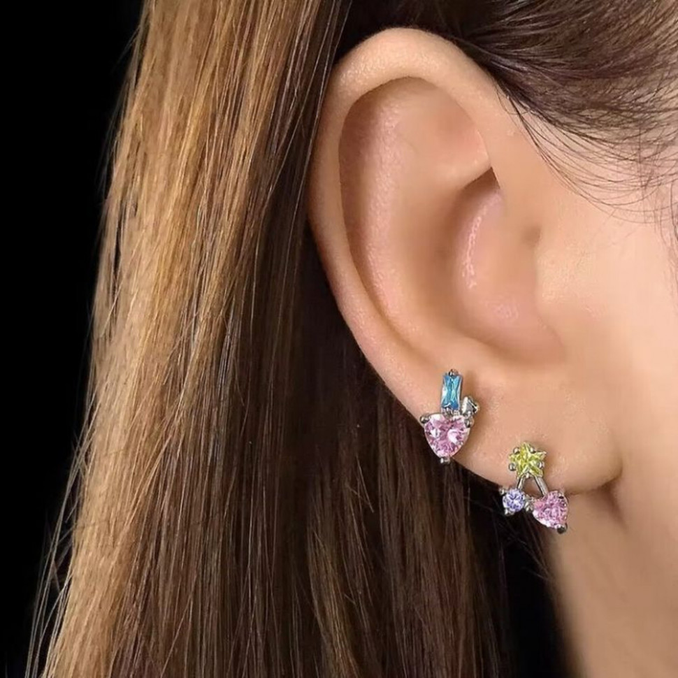 Асимметричные золотистые серьги пусеты из меди Сердце и Цветок 1J11016CJJ