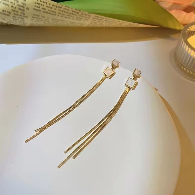 Серьги ювелирный сплав с серебряным гвоздиком J10421CJJ Серьги ювелирный сплав с серебряным гвоздиком J10421CJJ