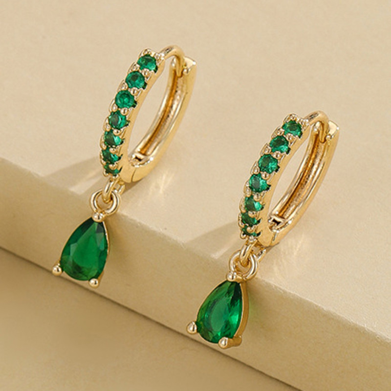 Серьги-кольца с изумрудными вставками CJR59580