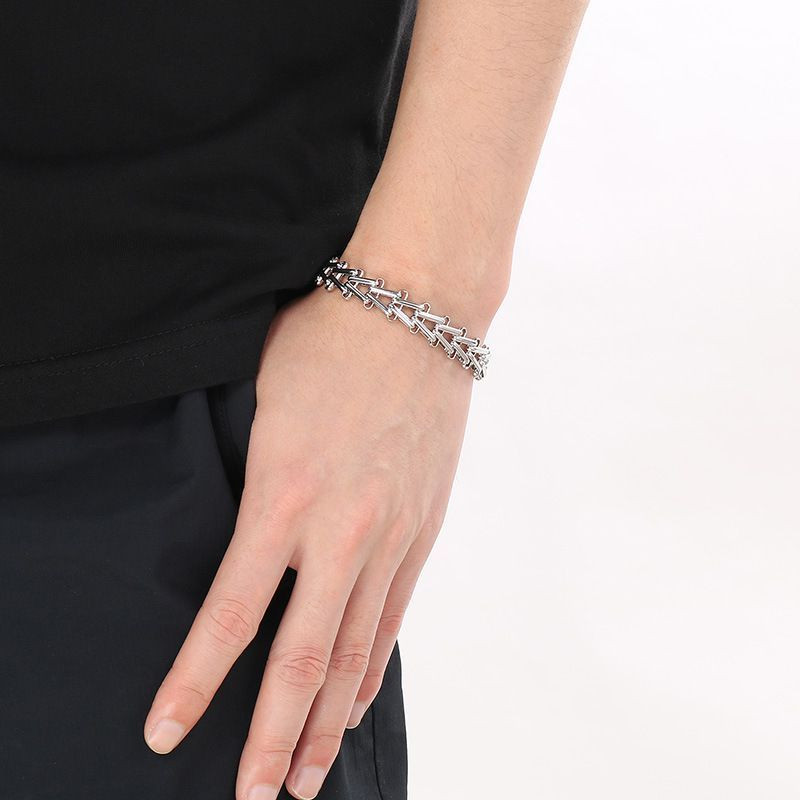 Браслет-цепочка стальной в классическом стиле CJP37868