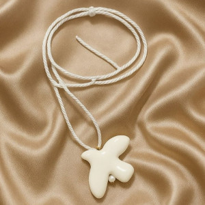 Лаконичное колье с акриловой подвеской в форме птицы 1J11909CJJ Лаконичное колье с акриловой подвеской в форме птицы 1J11909CJJ