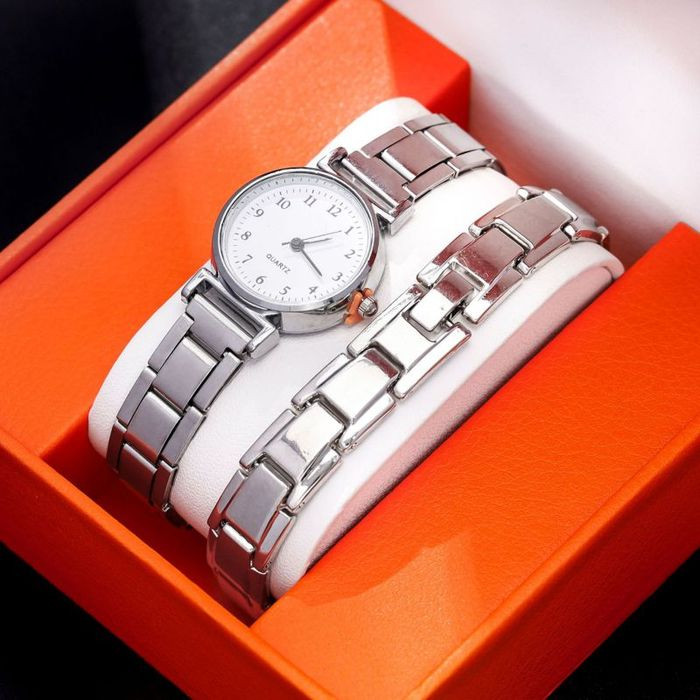 Женские часы CJM75407