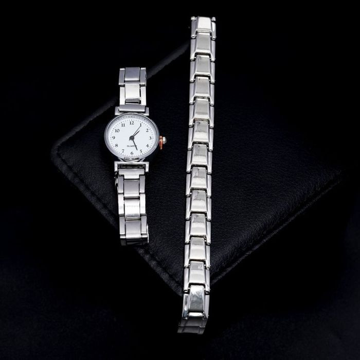 Женские часы CJM75407