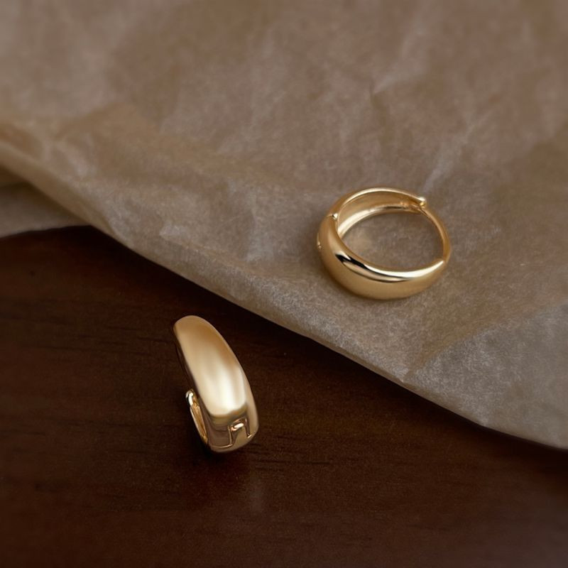 Базовые серьги-конго среднего диаметра CJQ20335