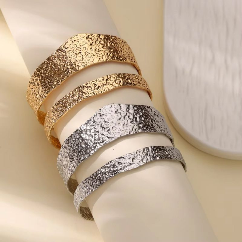 Жесткий браслет CJL28286 Жесткий браслет CJL28286