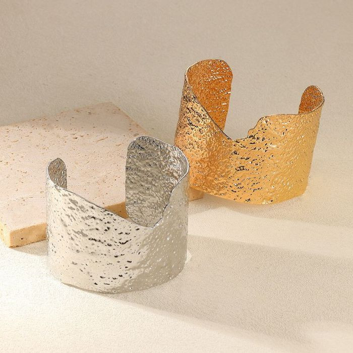 Жесткий браслет CJL28286 Жесткий браслет CJL28286