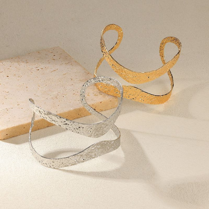 Браслет жесткий сетчатый с многорядным плетением CJL28286