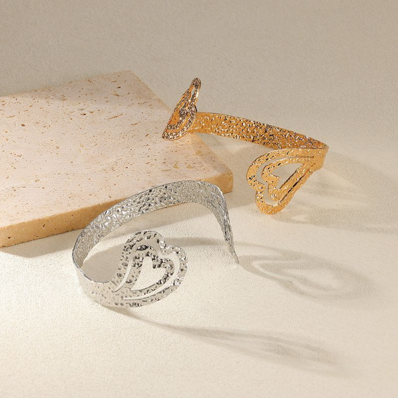 Жесткий браслет CJL28286 Жесткий браслет CJL28286