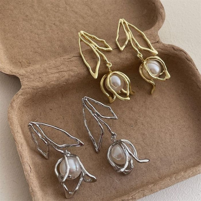 Ажурные серьги пусеты в форме бутонов тюльпанов CJL14750