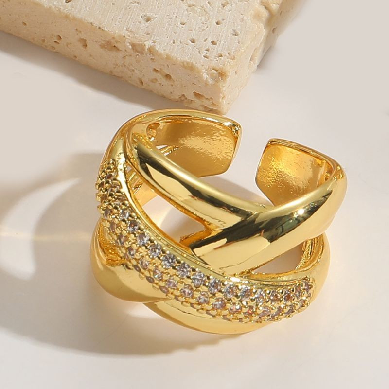 Кольцо широкое переплетенное с инкрустацией CJG29649