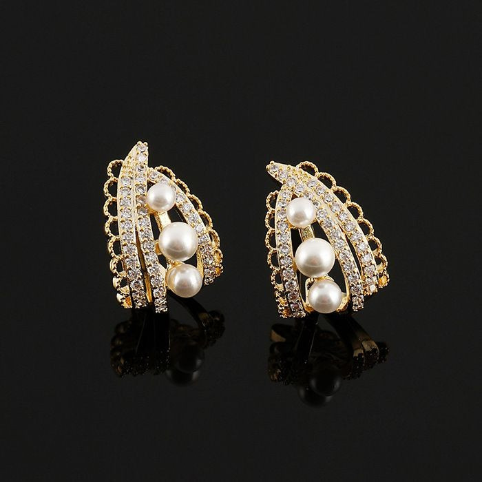 Ажурные серьги-пусеты с тремя жемчужинами 1J11804CJJ Ажурные серьги-пусеты с тремя жемчужинами 1J11804CJJ