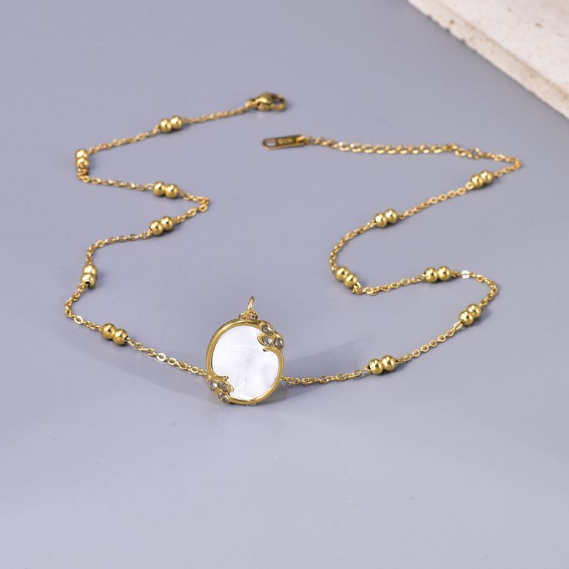 Золотистая цепочка с круглым перламутровым медальоном CJL14389