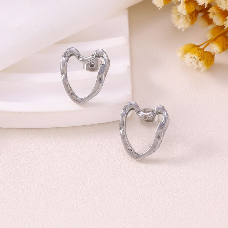 Стальные серьги из стали с сердцем CJZ47770