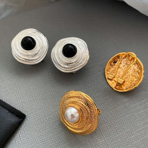 Крупные винтажные клипсы с жемчугом и ониксом CJP80530