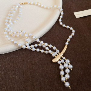 Длинный жемчужный лариат с золотистой вставкой-фиксатором CJT18997