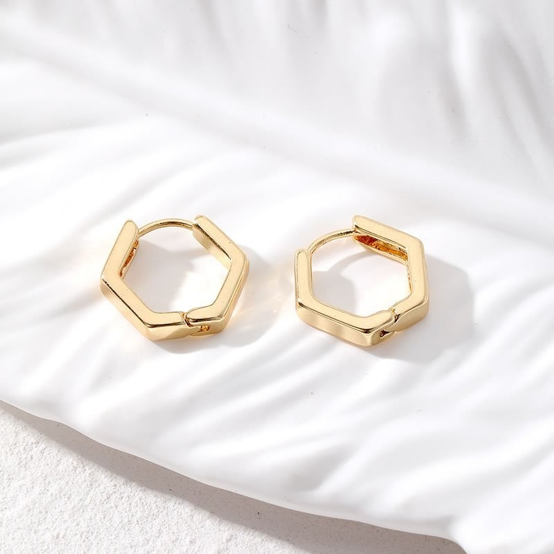 Геометричные серьги-кольца в форме шестигранника M85268