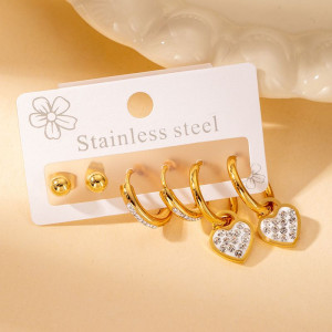 Набор золотистых стальных серег с сияющими сердцами J11496CJJ