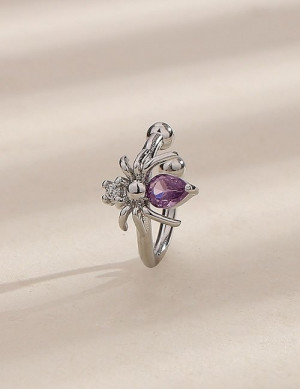 Серьга-кафф «Паук» с фиолетовым камнем Z65794 Серьга-кафф «Паук» с фиолетовым камнем Z65794