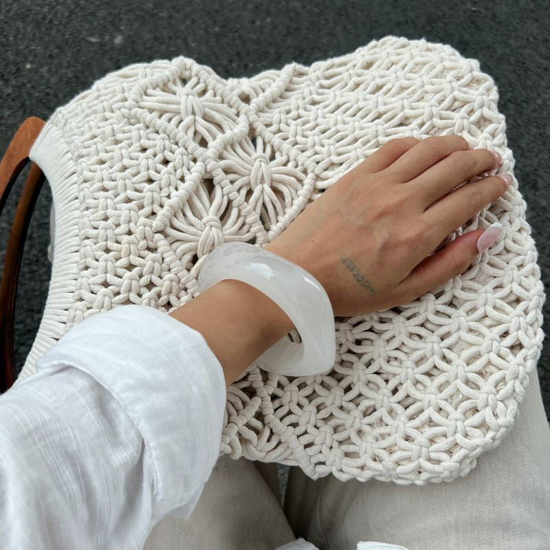 Браслет жесткий объемный из гладкого полимера CJP36056