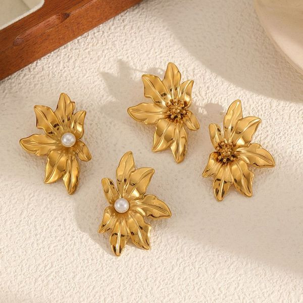 Серьги-пусеты Цветы Лилии фактурные CJL88450