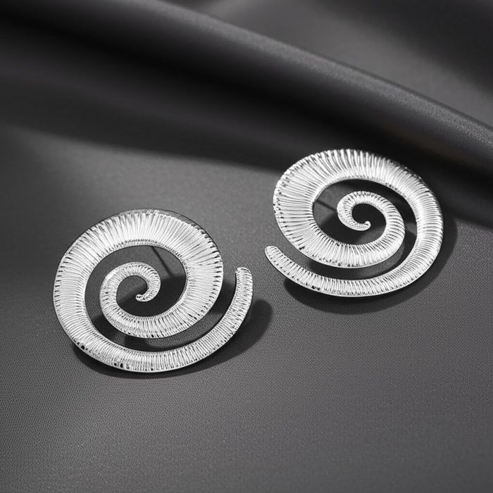 Крупные серебристые серьги-пусеты Спирали из ювелирного сплава 1J11668CJJ