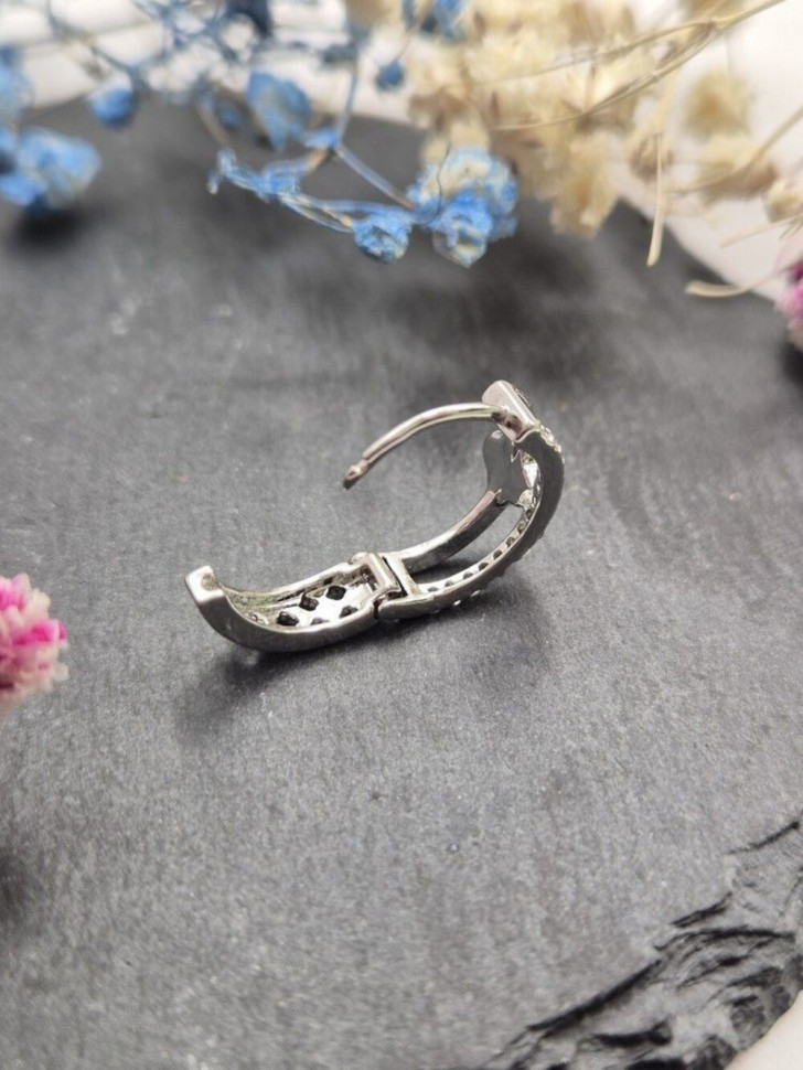 Серьги-кольца клевер с чёрной вставкой J10477CJJ