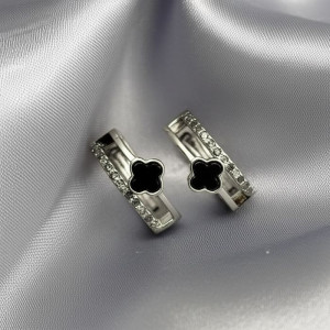 Серьги-кольца клевер с чёрной вставкой J10477CJJ Серьги-кольца клевер с чёрной вставкой J10477CJJ