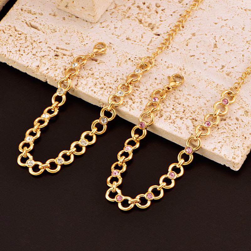 Браслет-цепочка с круглыми ажурными элементами CJR89516