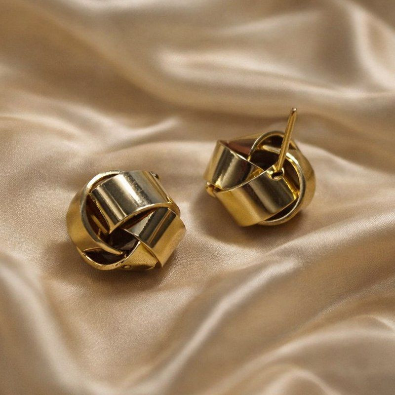 Объемные серьги-пусеты «золотые узлы» 1J12314CJJ Объемные серьги-пусеты «золотые узлы» 1J12314CJJ