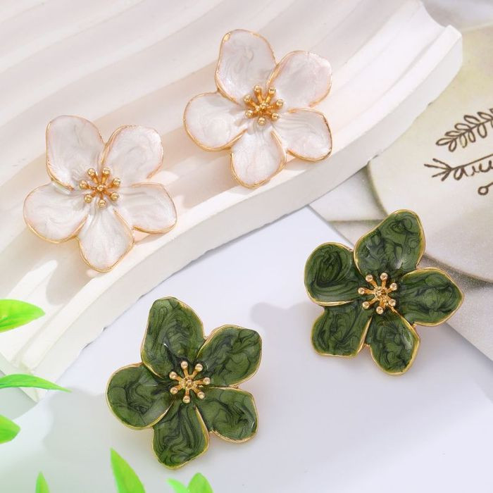 Нарядные серьги-пусеты перламутровые цветы CJM62434