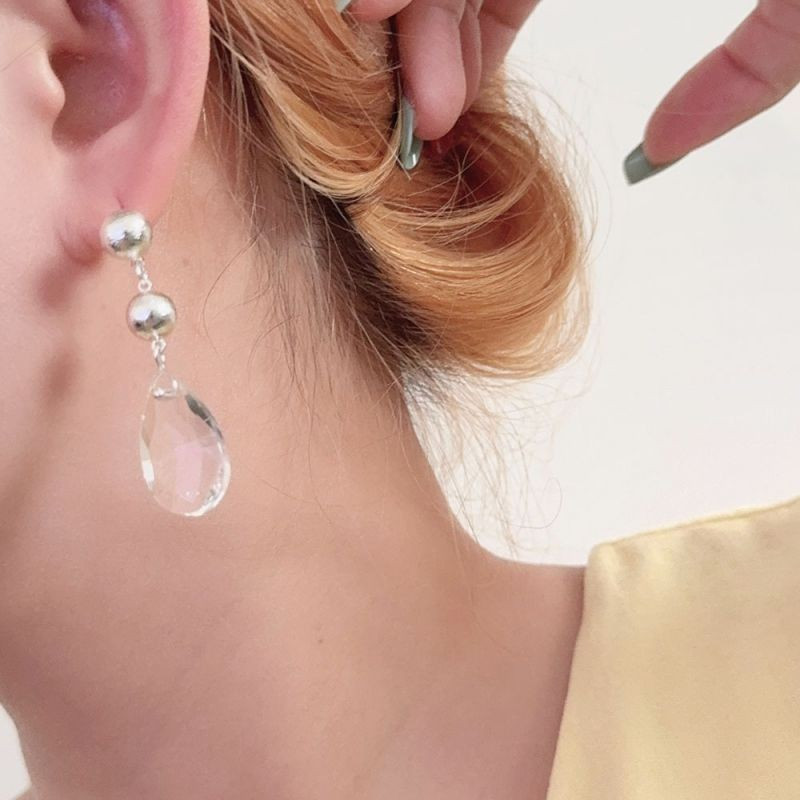 Длинные серьги пусеты с жемчугом и прозрачными каплями CJG45145