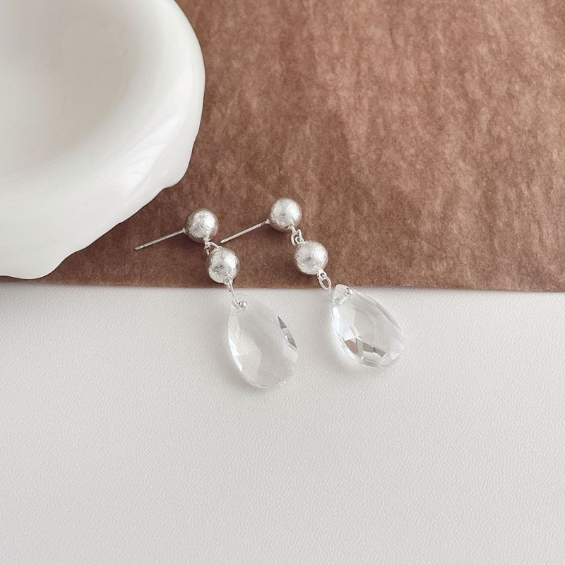 Длинные серьги пусеты с жемчугом и прозрачными каплями CJG45145