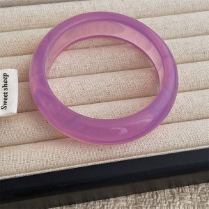 Браслет жесткий из декоративного полупрозрачного акрила CJM16111