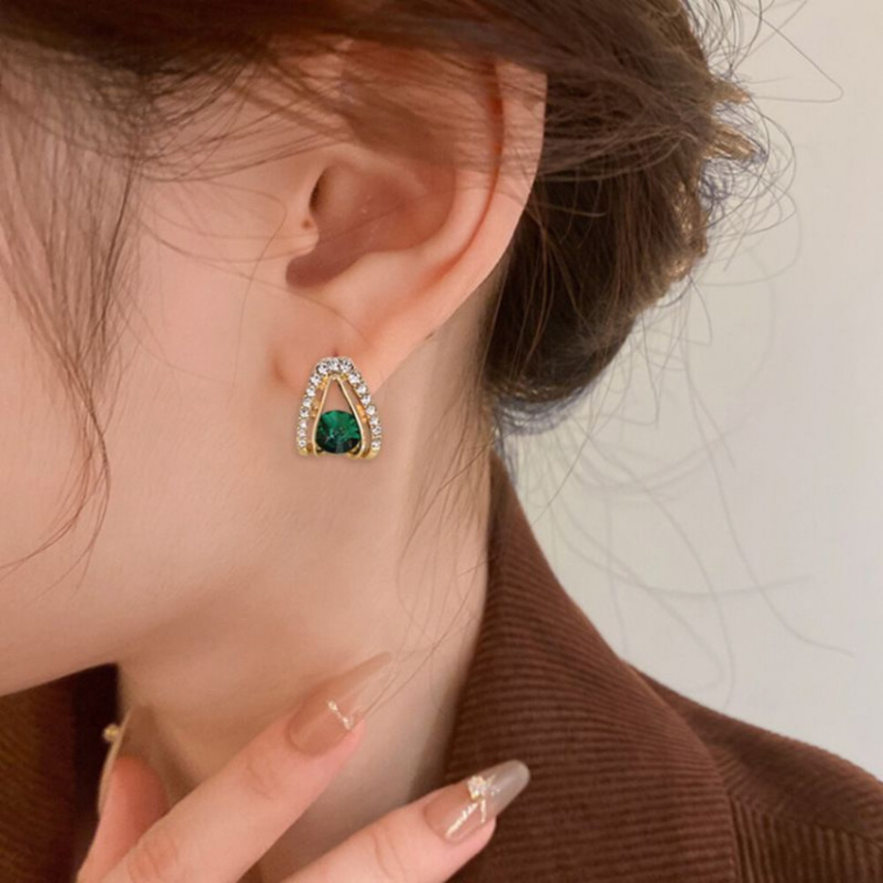 Минималистичные пусеты Квадратные кристаллы на длинной основе CJH51055