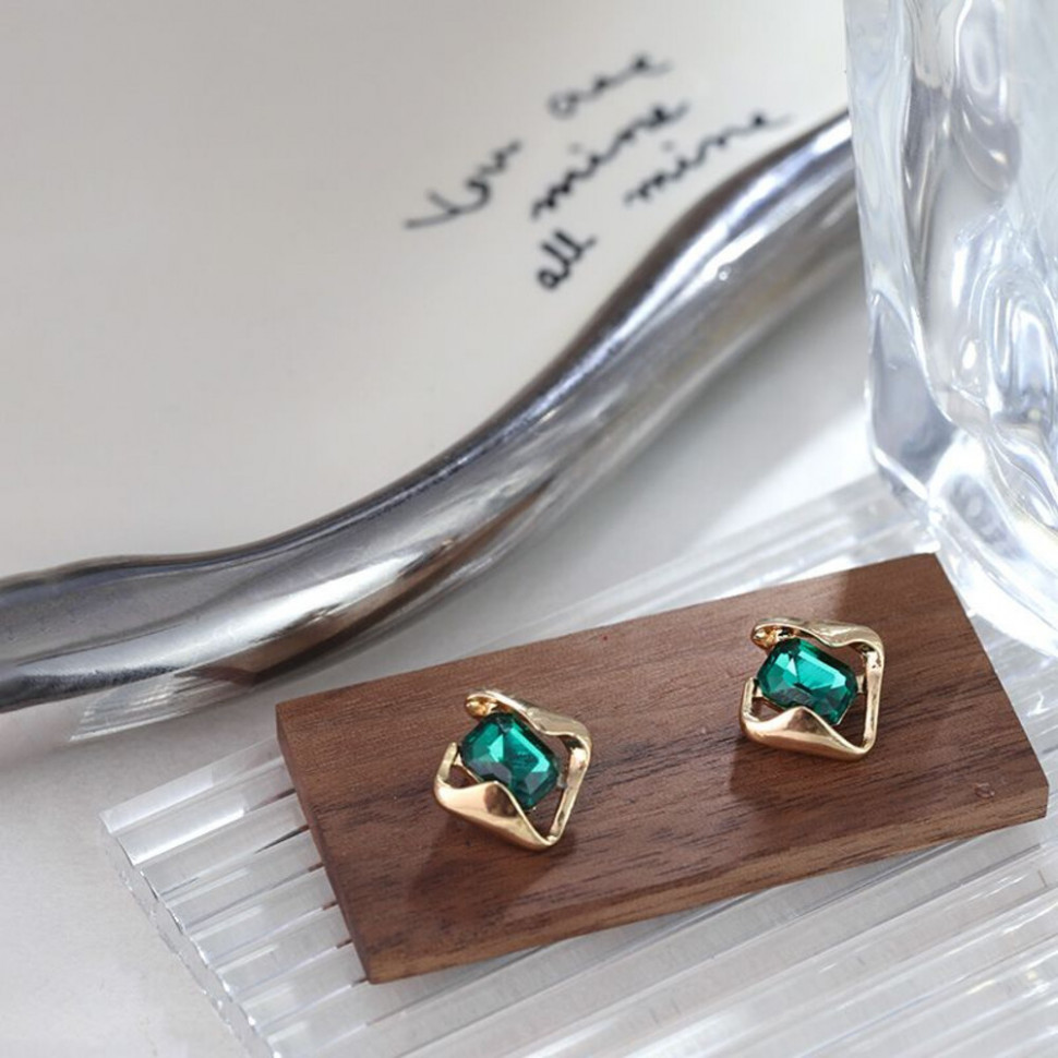 Серьги-гвоздики CJH51055 Серьги-гвоздики CJH51055