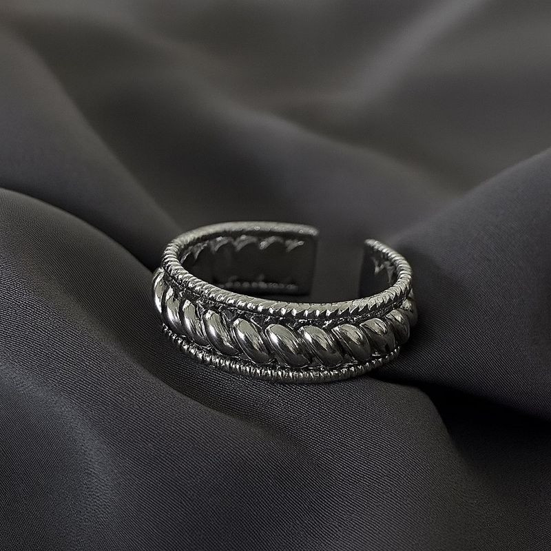 Широкое кольцо с имитацией плотного канатного плетения 1J12364CJJ Широкое кольцо с имитацией плотного канатного плетения 1J12364CJJ