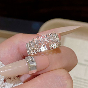 Серебряное кольцо с кружевом и сердцем CJZ37349