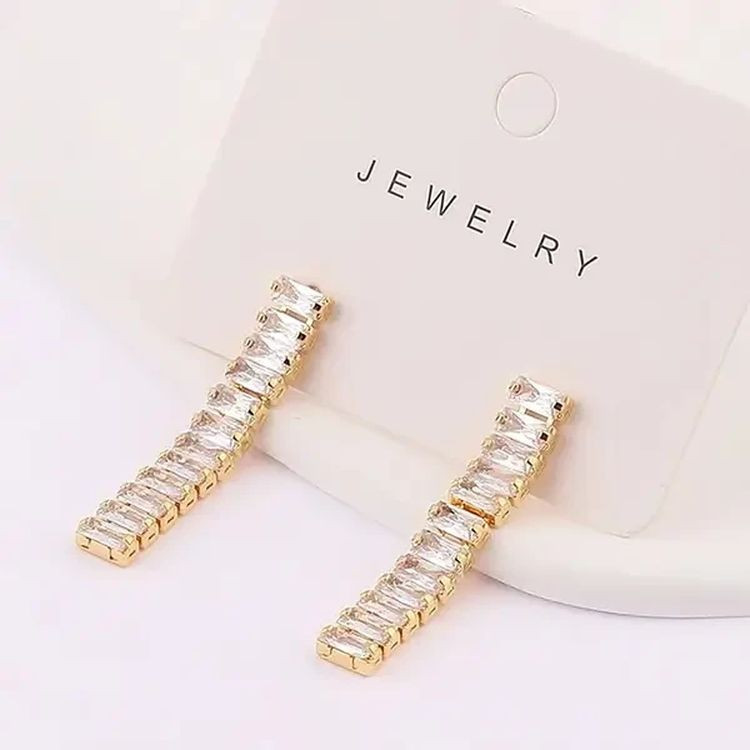 Серьги-гвоздики висячие стальные с напылением золотом и фианитами J10148CJJ Серьги-гвоздики висячие стальные с напылением золотом и фианитами J10148CJJ