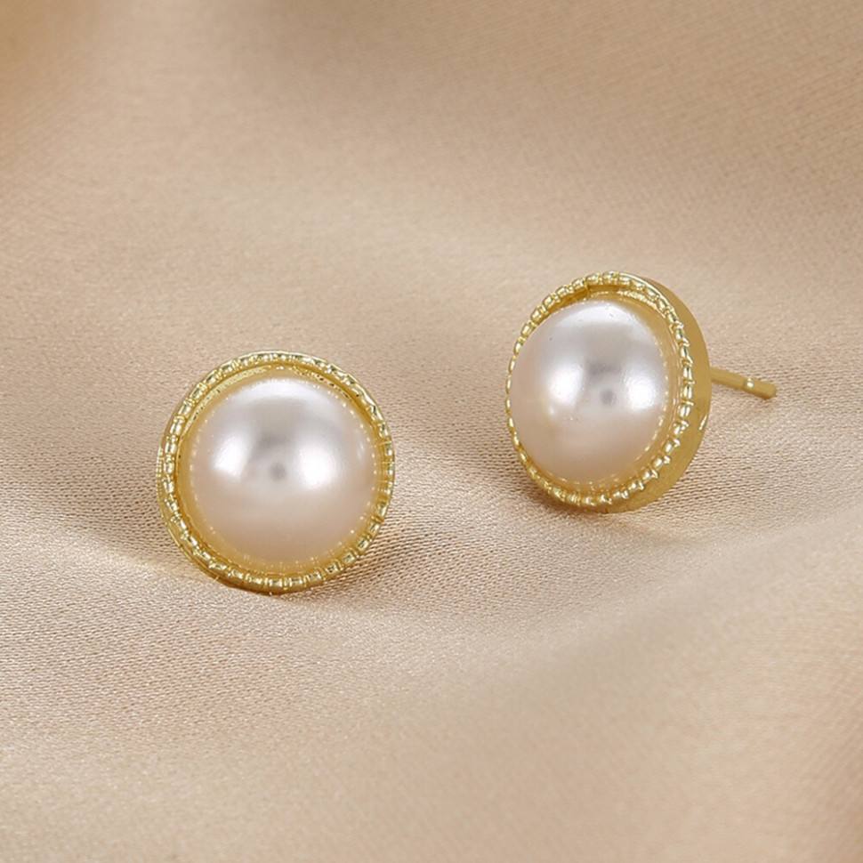 Круглые серьги-пусеты с жемчужной вставкой Z59717