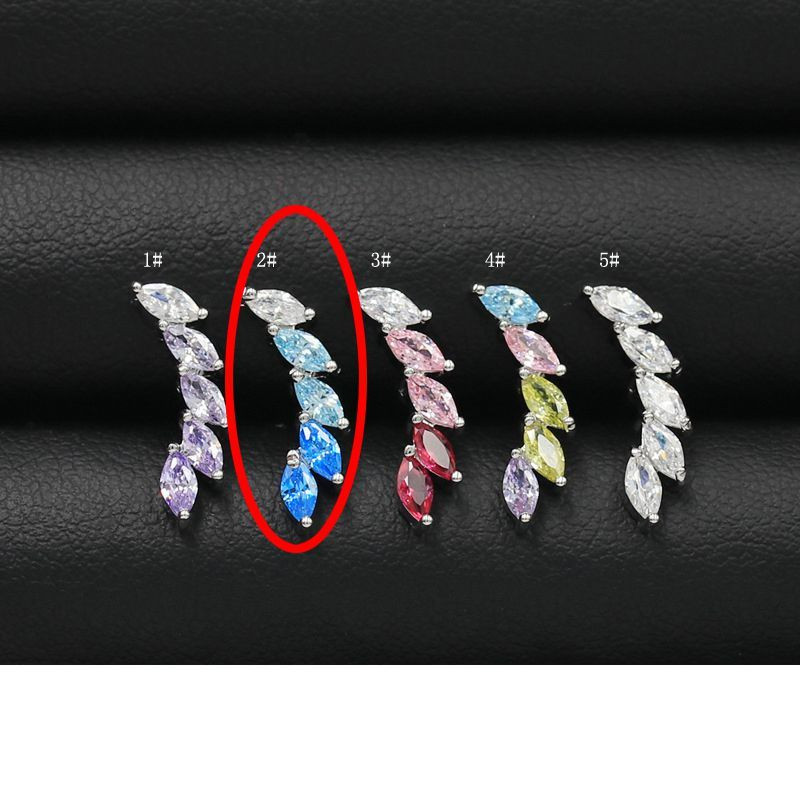 Серьга с градиентным фиолетовым цирконом из титановой стали CJX70869