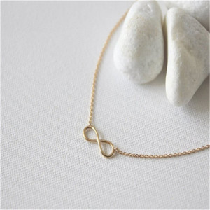 Тонкая цепочка с подвеской в форме знака бесконечности N92870