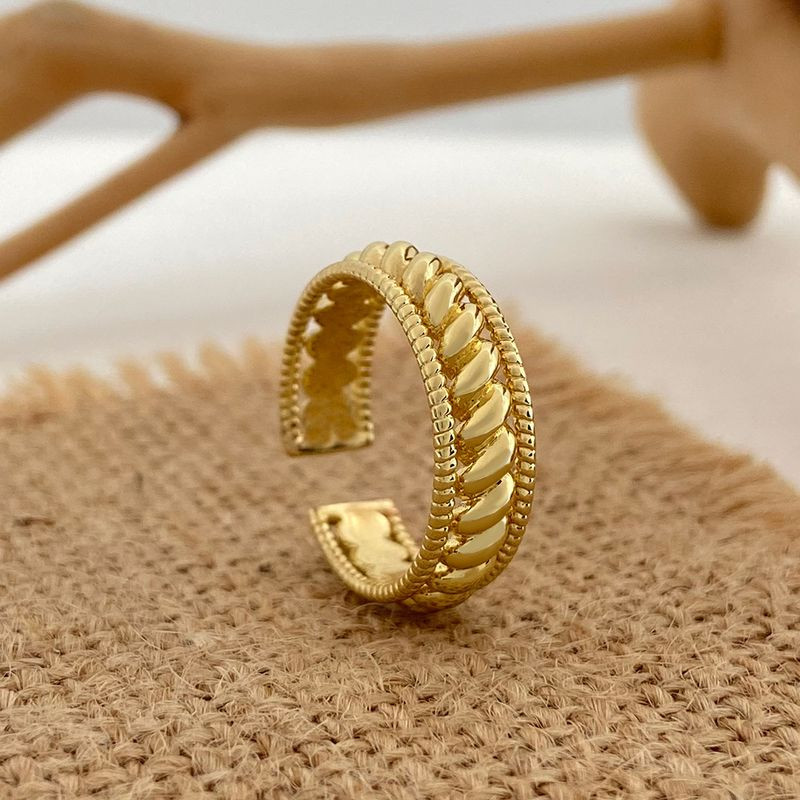 Разомкнутое кольцо с рельефным узором в виде косы 1J12365CJJ