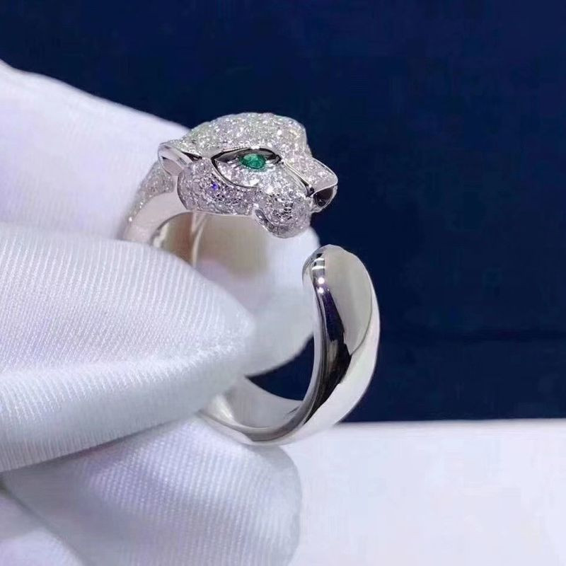 Кольцо голова леопарда с россыпью и зелеными глазами 1J12063CJJ