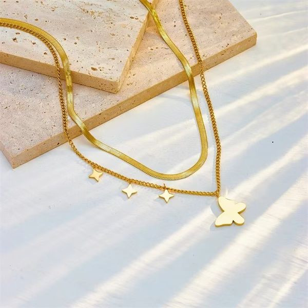 Золотистое многослойное колье с бабочкой CJL41528