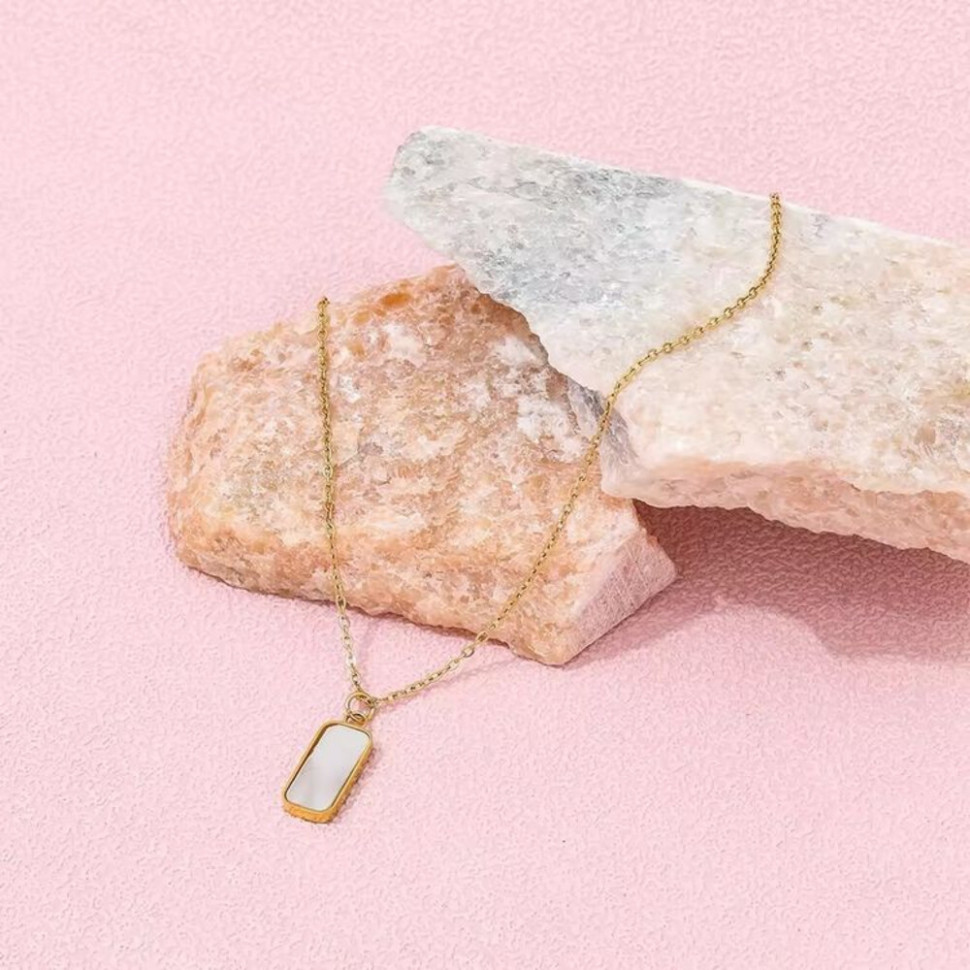 Минималистичная цепочка с кулоном из цельного перламутра J10542CJJ Минималистичная цепочка с кулоном из цельного перламутра J10542CJJ