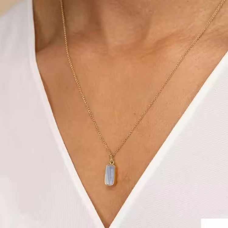 Минималистичная цепочка с кулоном из цельного перламутра J10542CJJ Минималистичная цепочка с кулоном из цельного перламутра J10542CJJ