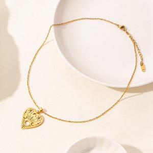 Золотистая Цепочка с ажурным кулоном-сердцем CJD85195